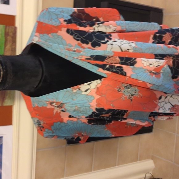 Boho Top NWOT(leaving shop) - Picture 16 of 16